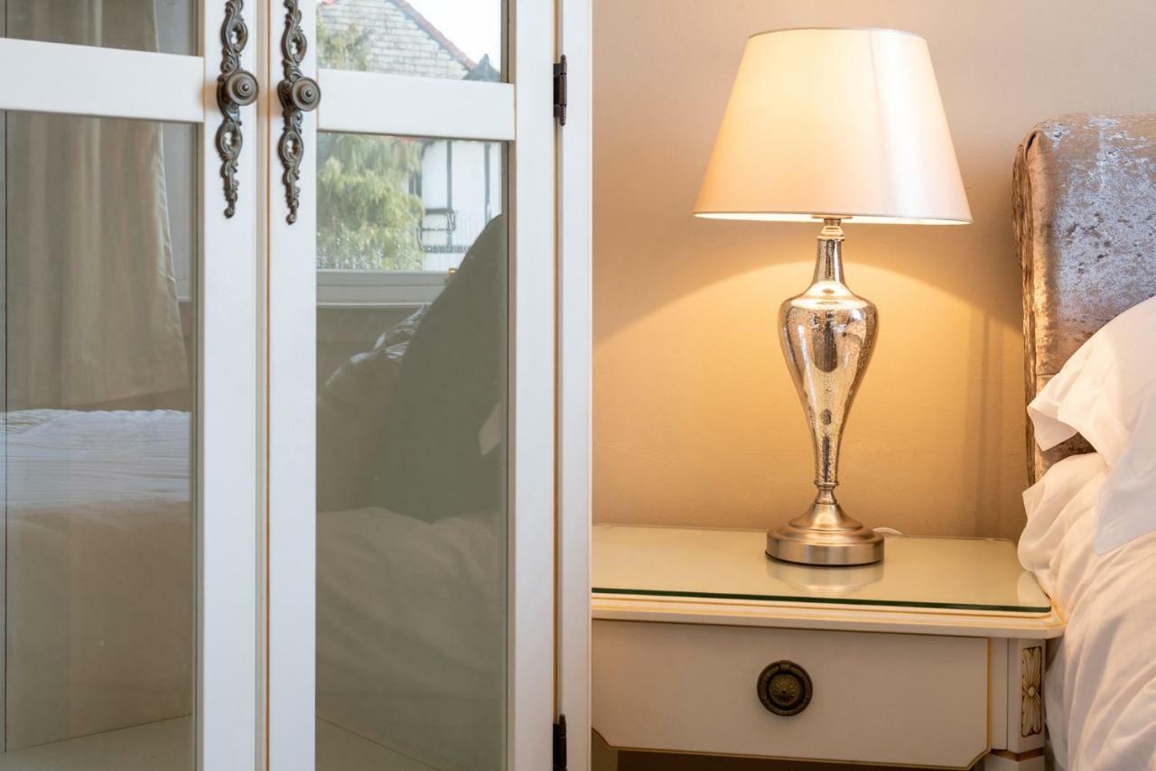 Lansdowne House With Private Car Park Hotel 5*